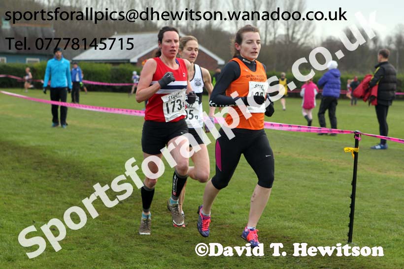 Senior womens Durham Cathedral Relays. Photo: David T. Hewitson/Sports for All Sports